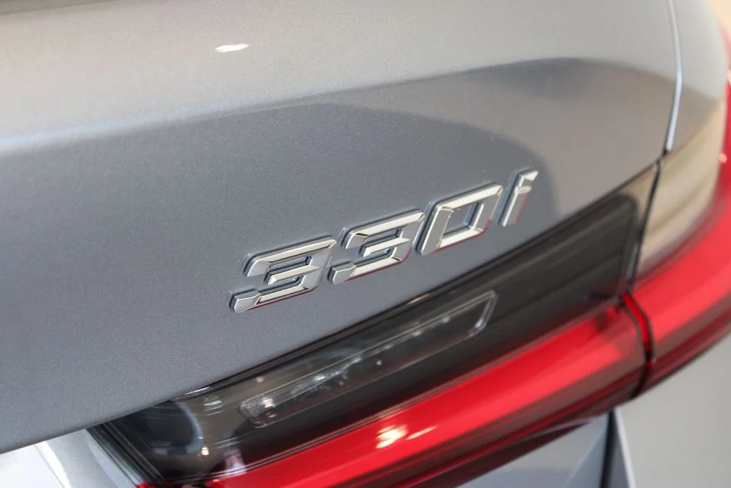 New 2026 Skyscraper Grey Metallic BMW 330i xDrive image 33