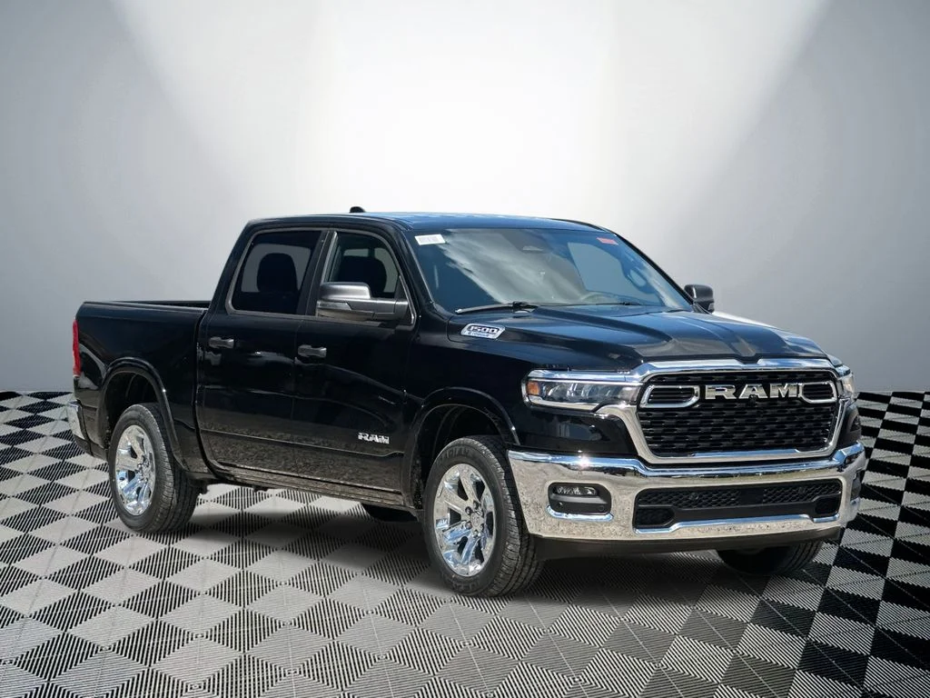New 2025 Diamond Black Crystal Pearl-Coat Exterior Paint RAM Big Horn/Lone Star image 6