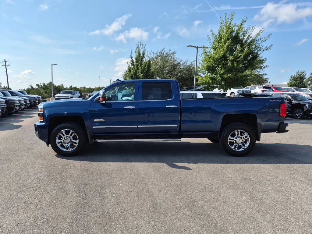Used 2016 DEEP OCEAN BLUE METALLIC Chevrolet High Country image 5