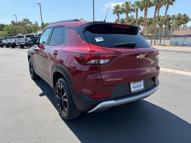 Used 2023 Crimson Metallic Chevrolet LT image 5