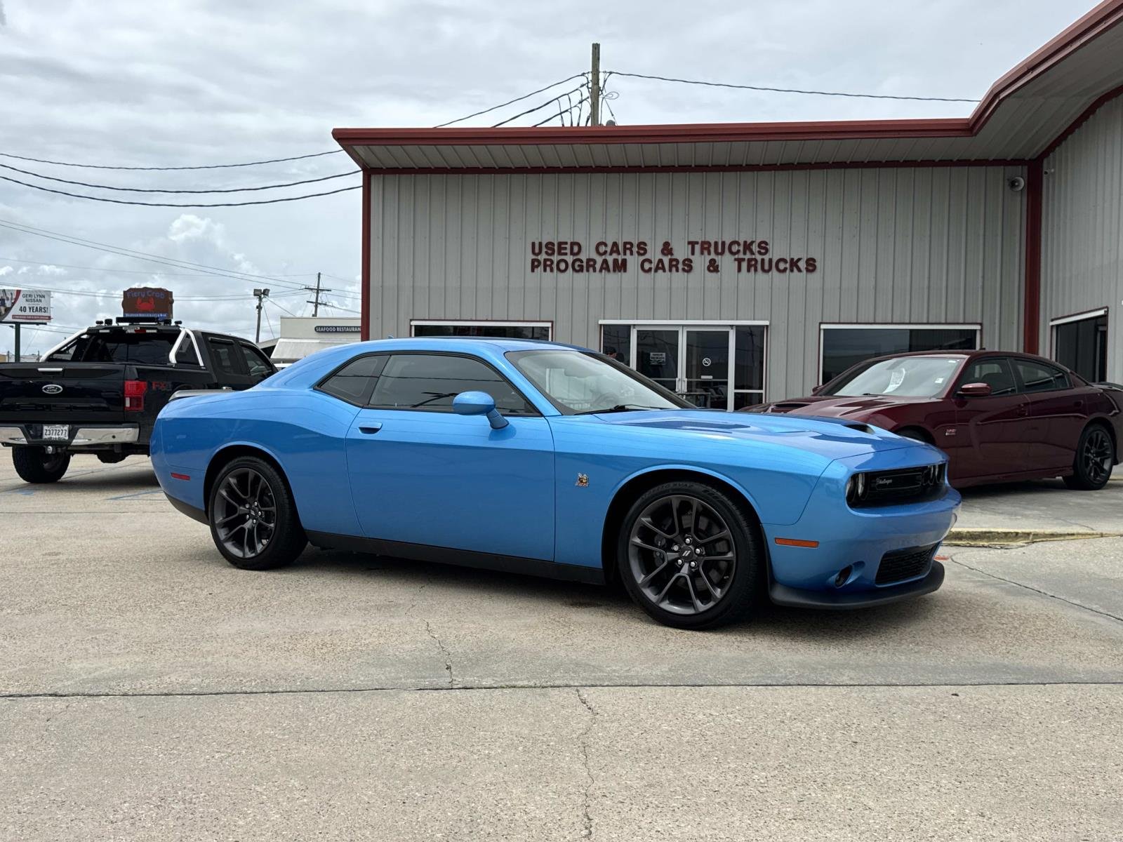 Used 2023 B5 Blue Pearlcoat Dodge R/T Scat Pack image 1