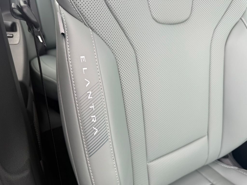 New 2026 Abyss Black Hyundai Limited image 22