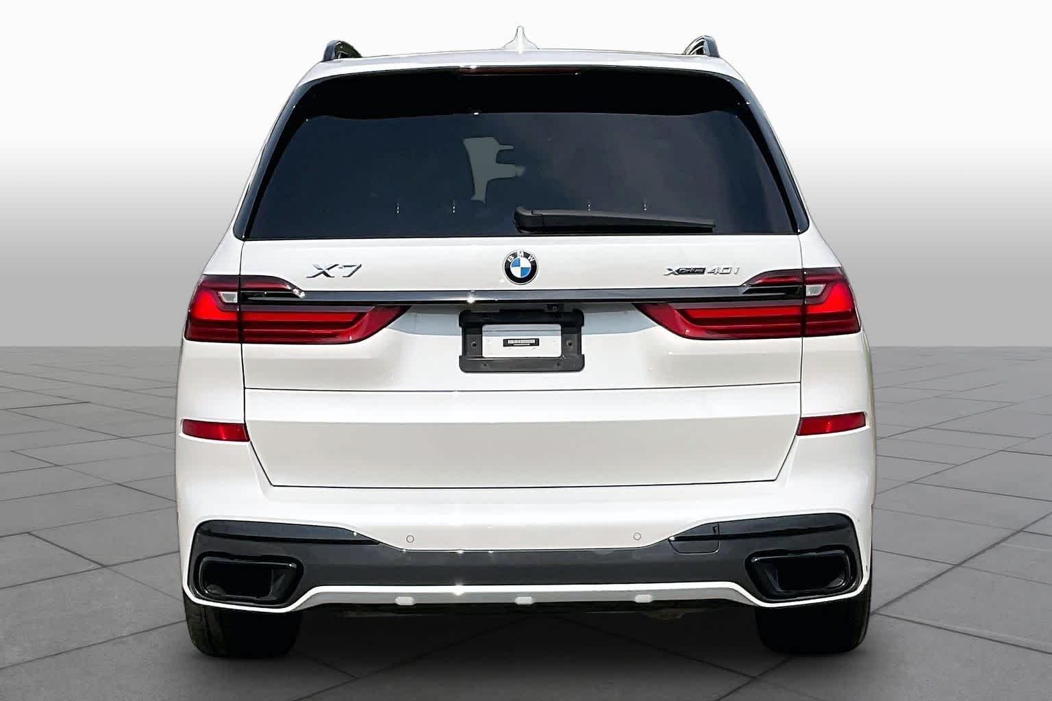 Used 2022 Mineral White Metallic BMW xDrive40i image 4