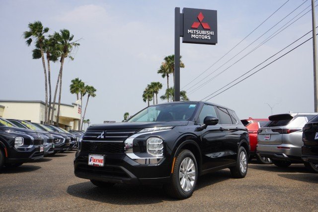 2026 Mitsubishi Outlander ES FWD's photo
