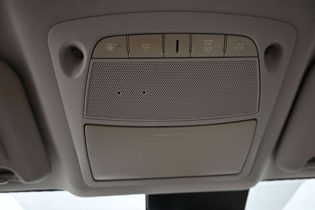 Used 2020 Scarlet Nissan SV image 27