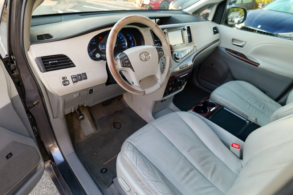 Used 2011 Predawn Gray Mica Toyota XLE image 15