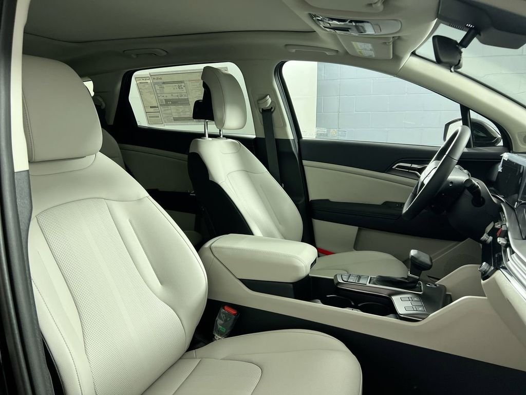 New 2026 Ebony Black Kia EX image 31