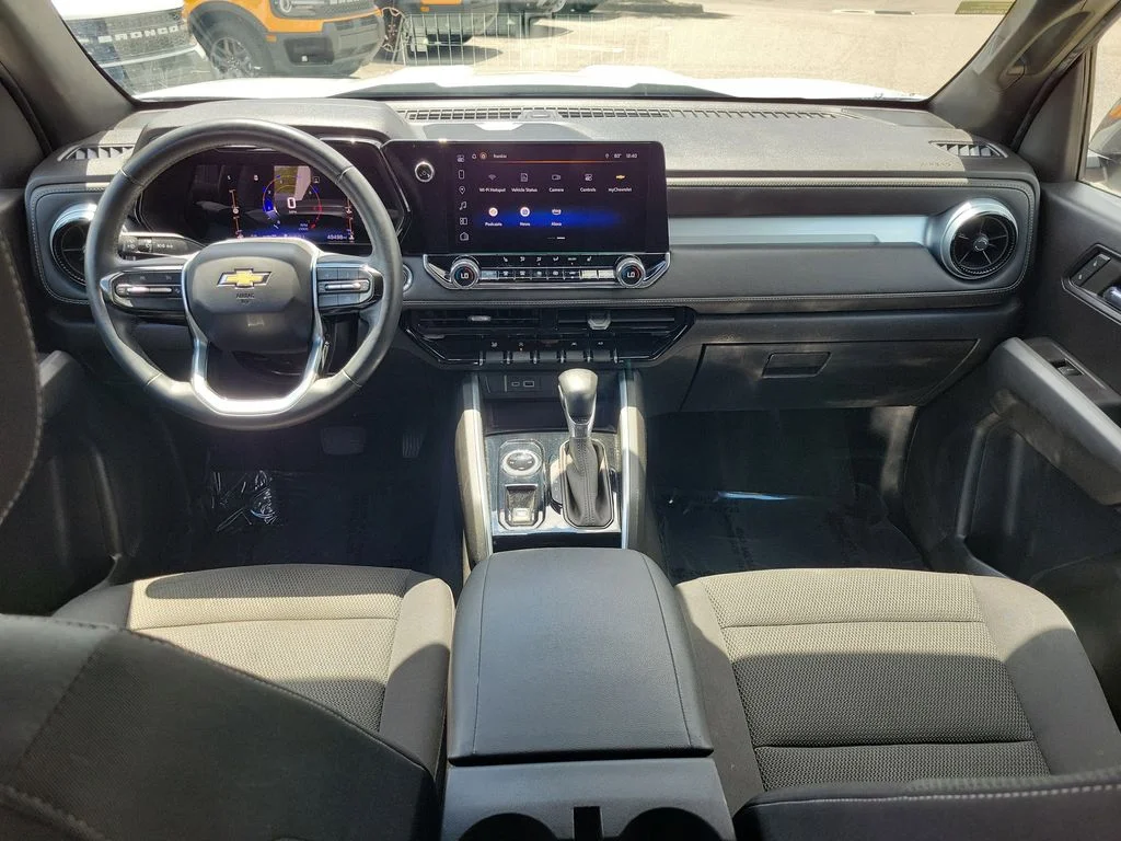 Used 2023 White Chevrolet LT image 12