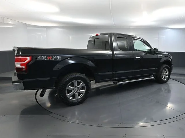 Used 2019 Black Ford XLT image 4