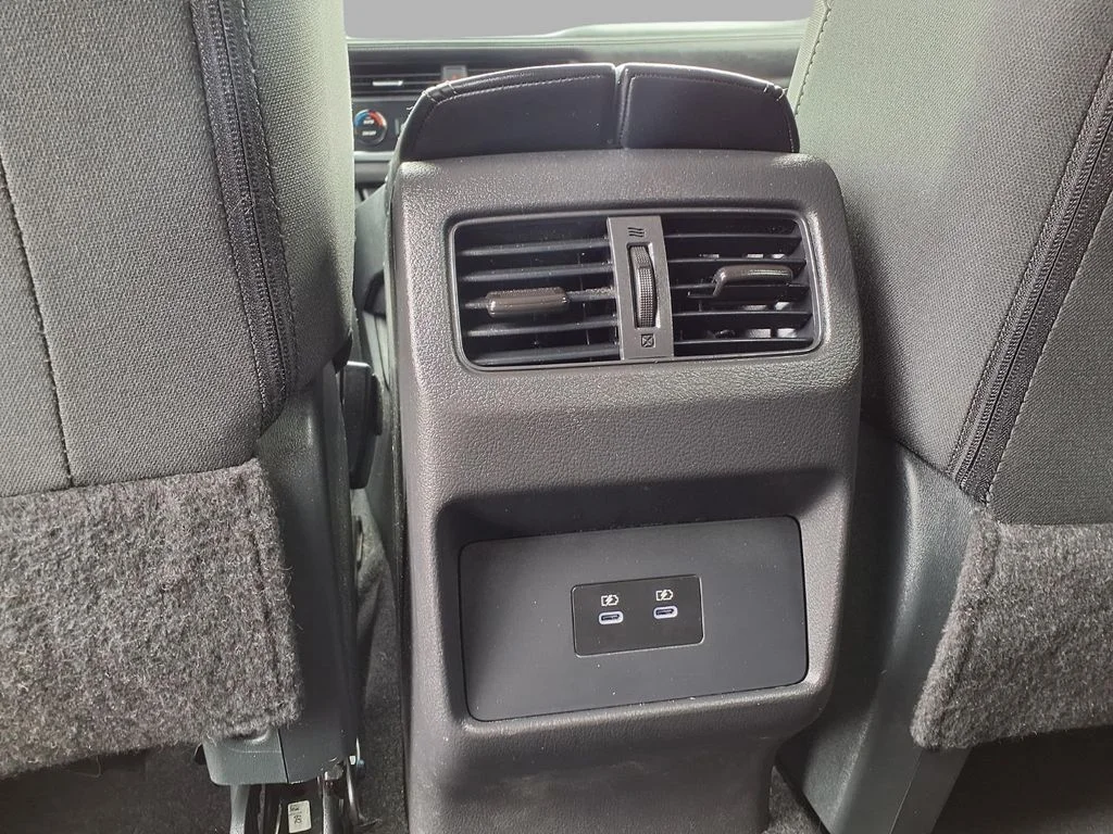 Used 2025 Gray Nissan SV image 26