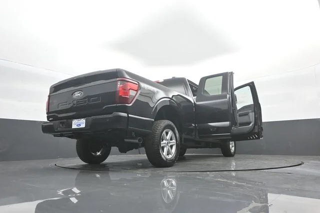 New 2026 Agate Black Metallic Ford XLT image 35