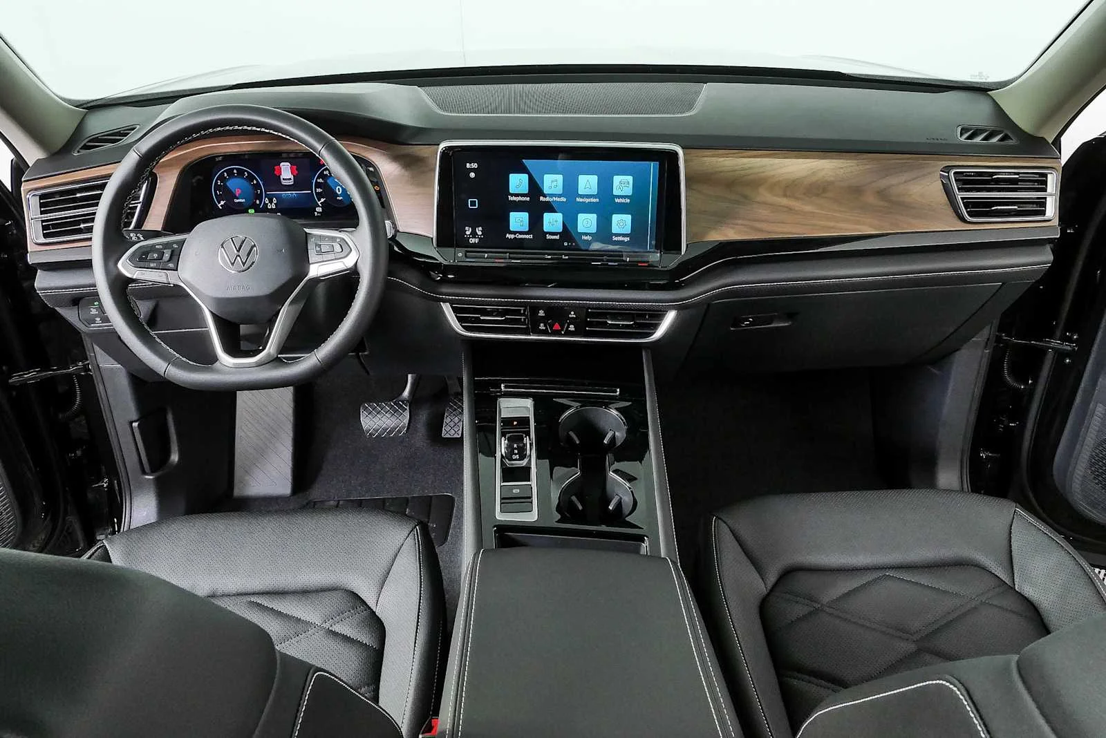New 2026 Deep Black Pearl Volkswagen 2.0T SE w/Technology image 17