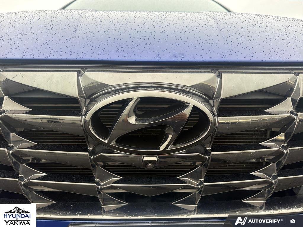 Used 2022 Phantom Black Hyundai Limited image 9
