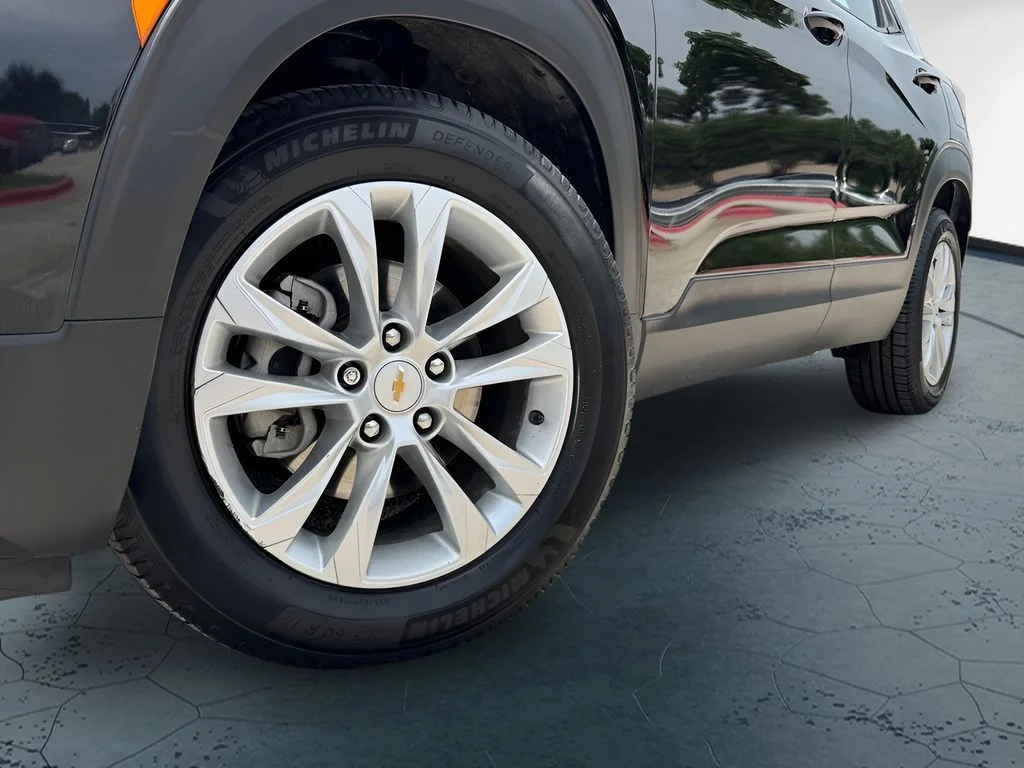 Used 2022 Black Chevrolet LS image 2