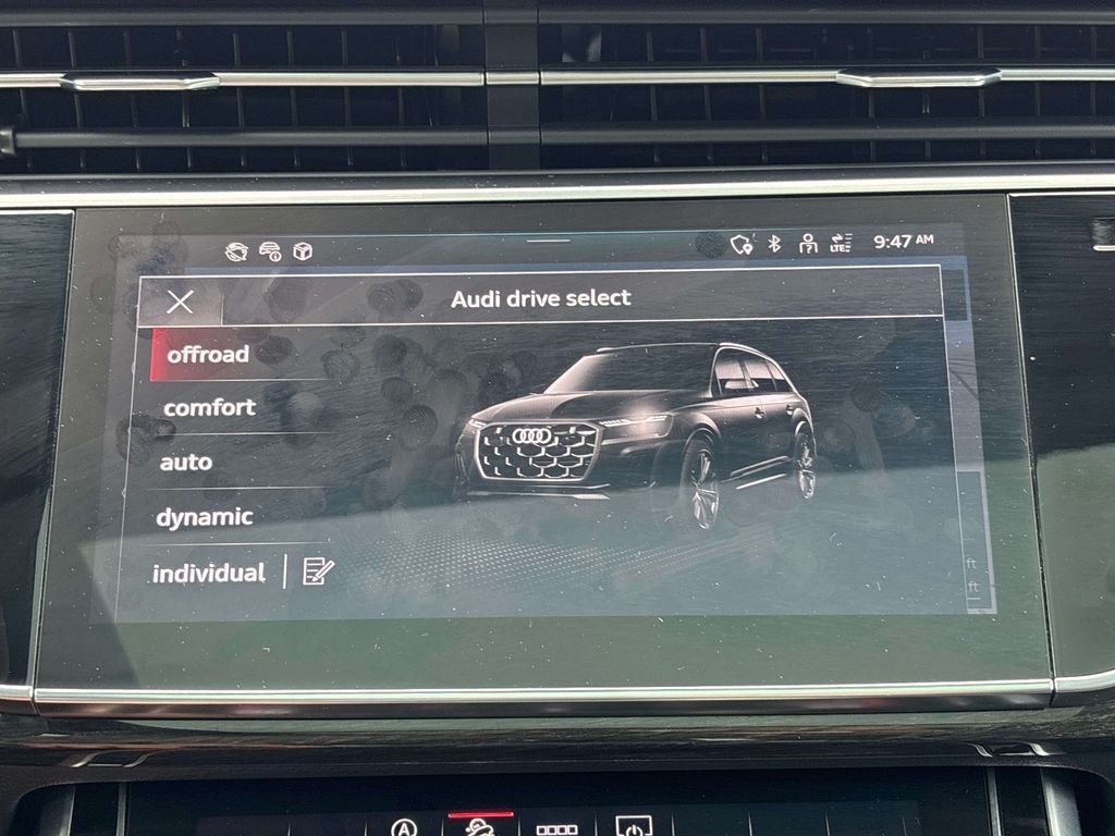 Used 2025  Audi 55 Premium Plus image 27