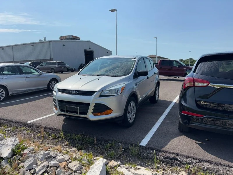 2013 Ford Escape S's photo