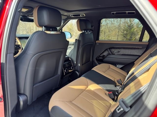 New 2026 Firenze Red Land Rover Dynamic SE image 13