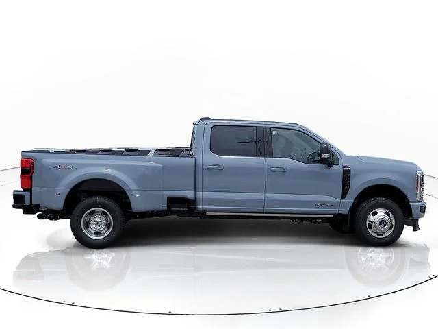 New 2026 Gray Metallic Ford Platinum image 4