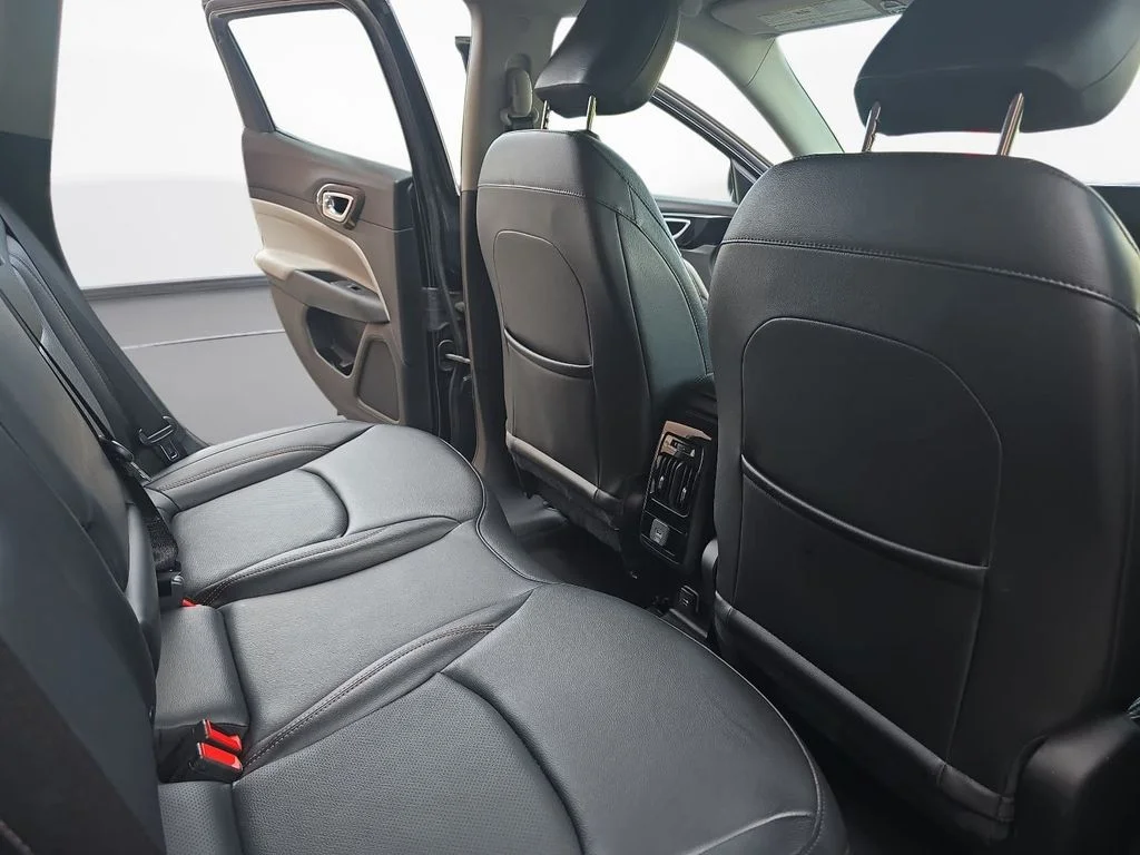 Used 2022 Black Jeep Limited image 11