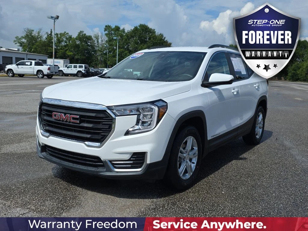 Used 2023 White GMC SLE image 2