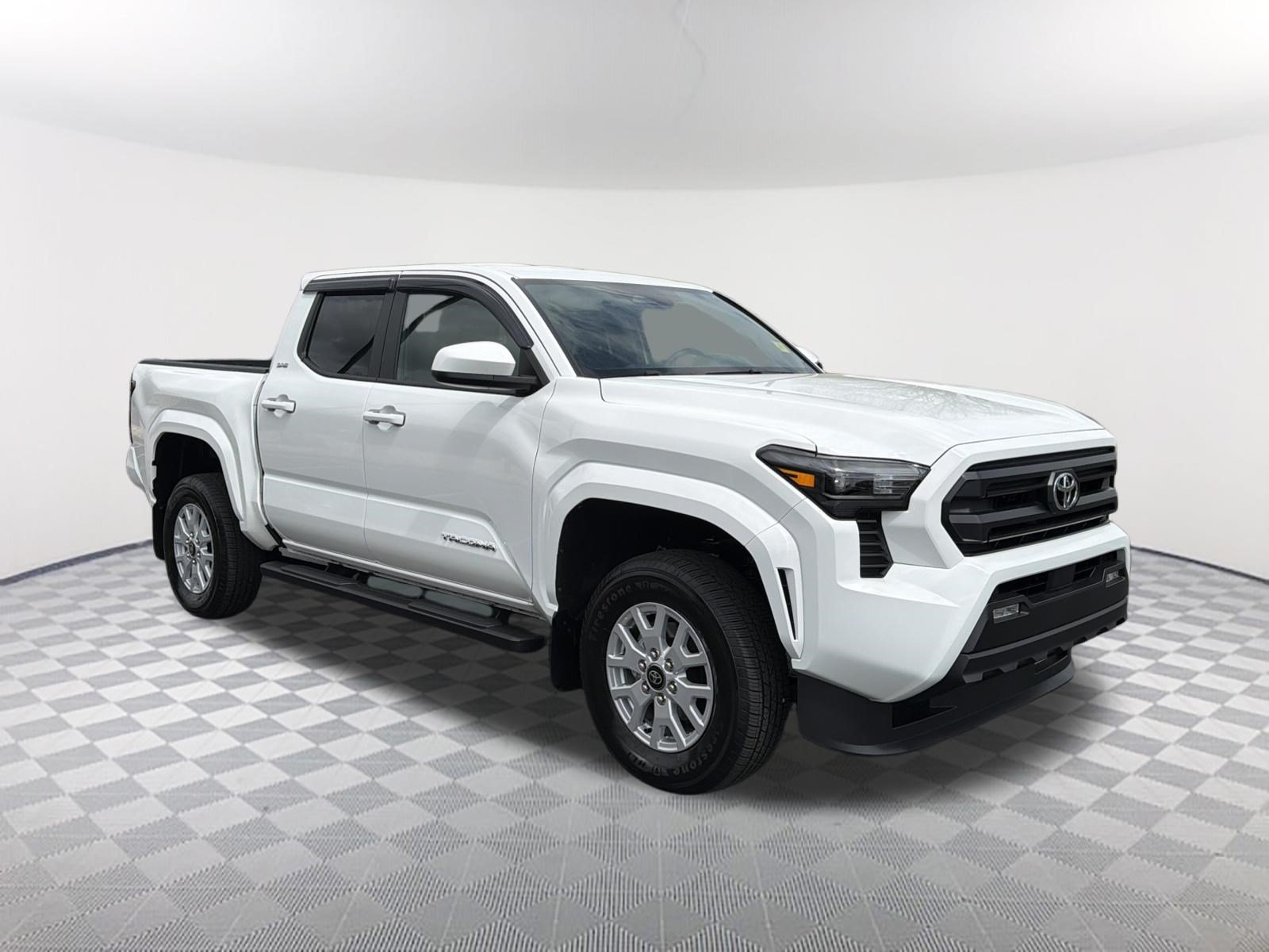 Used 2025 Ice Cap Toyota SR5 image 3