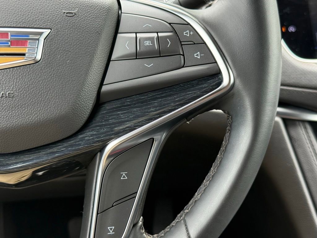 Used 2025 Stellar Black Metallic Cadillac Premium Luxury image 31