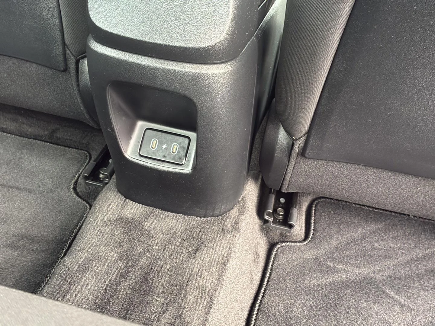 Certified Used 2024 Fluid Metal Hyundai SEL image 18
