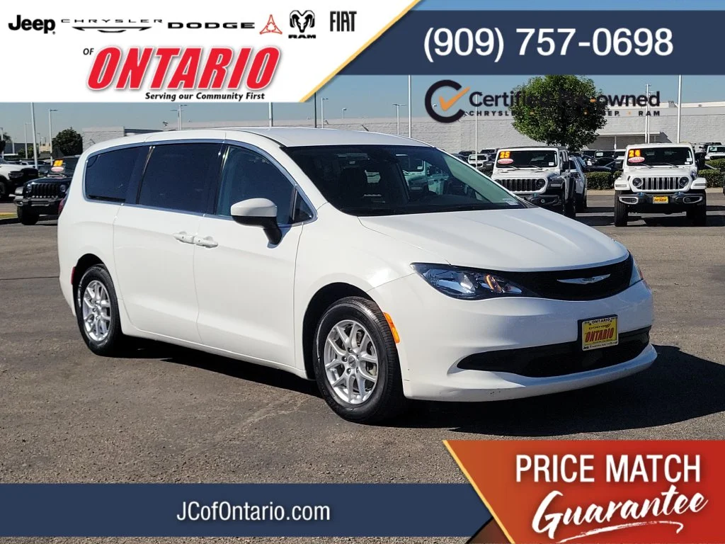 2023 Chrysler Voyager