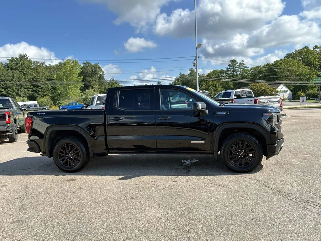 Used 2022 Black GMC Elevation image 8