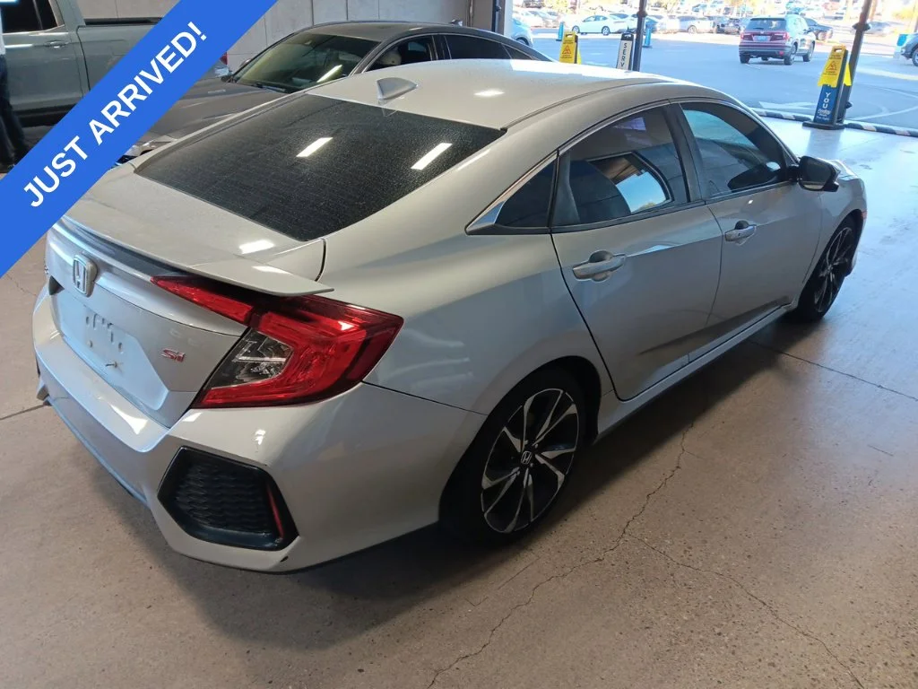 Certified Used 2019 Lunar Silver Metallic Honda Si image 3