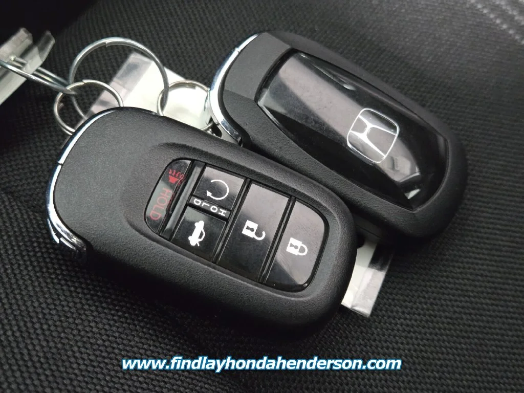 Certified Used 2025 Platinum White Pearl Honda Sport image 30