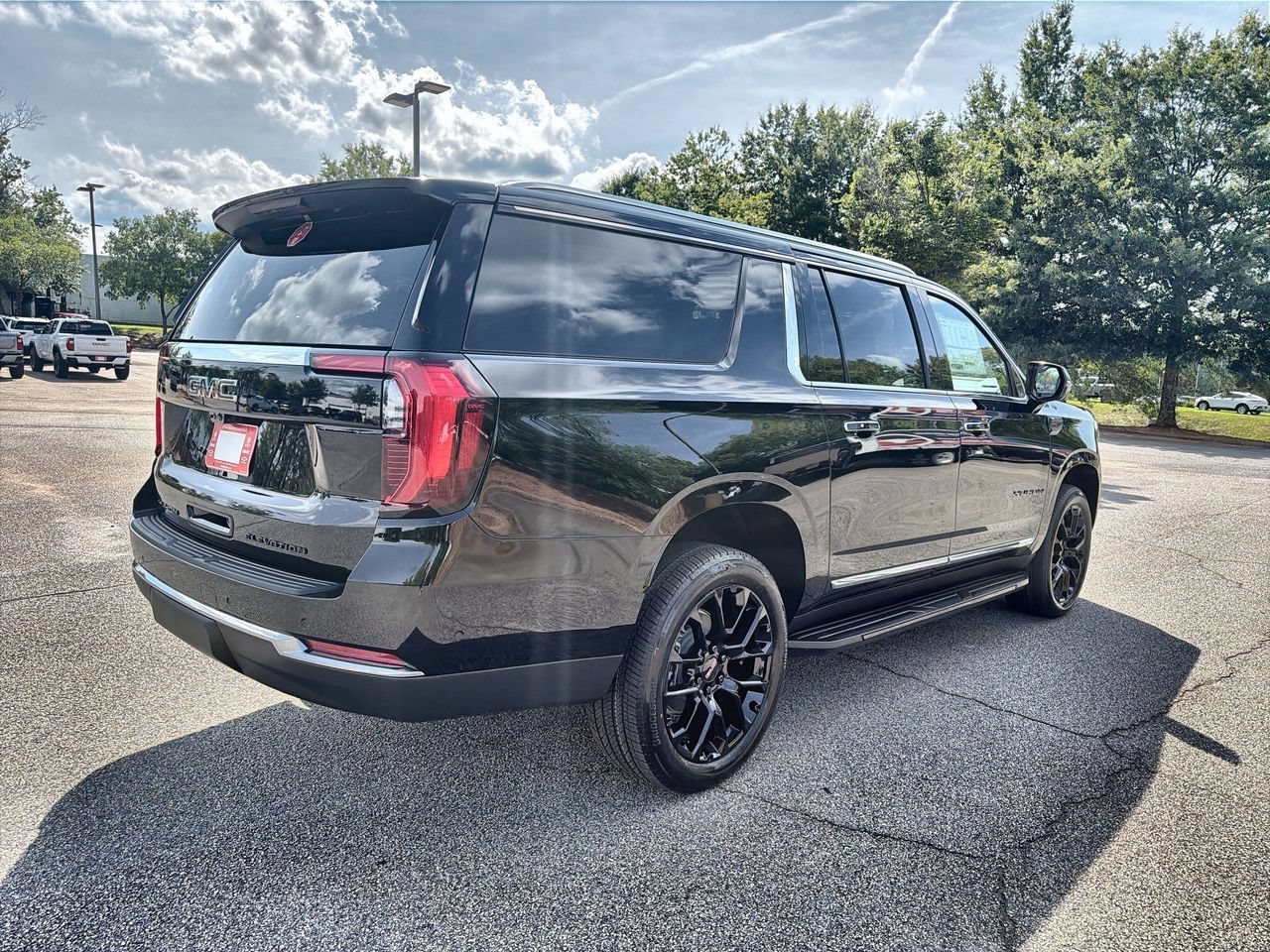 2026 GMC Yukon XL Elevation - Photo 8