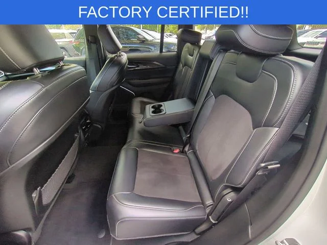 Used 2022 White Jeep Altitude image 31