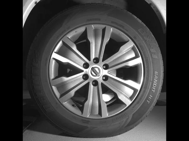 Used 2015 Pearl White Nissan SL image 11
