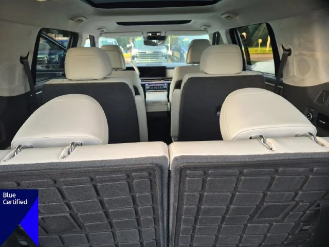 Used 2024 Silver Hyundai Calligraphy image 33