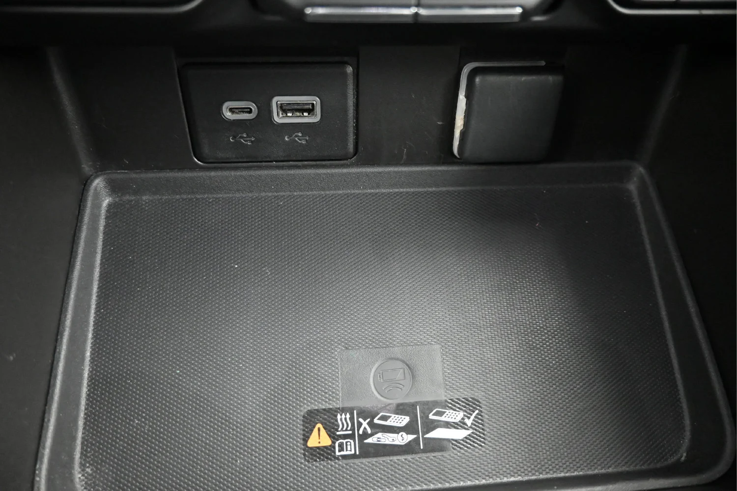 Used 2024 Black Chevrolet Premier image 21