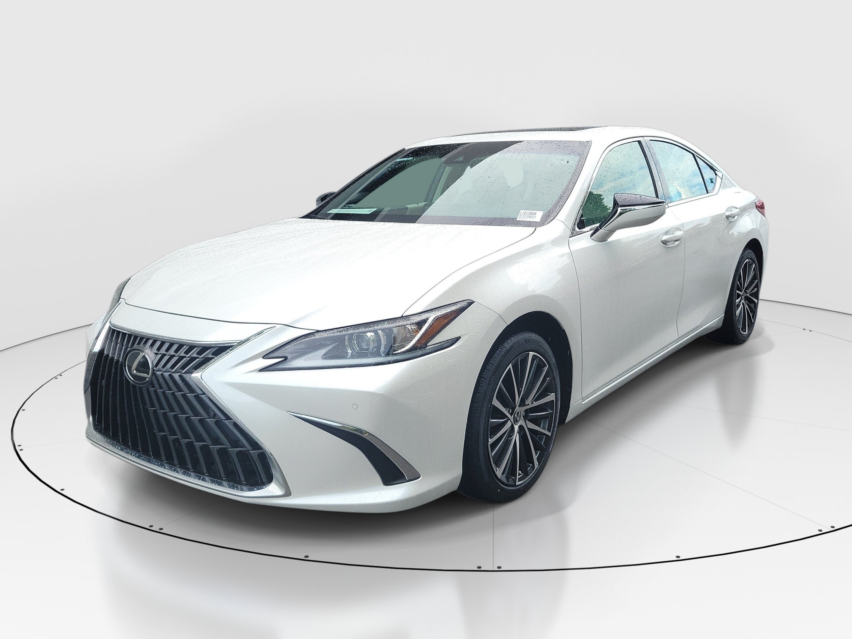 Certified Used 2024 White Pearl Lexus ES 350 image 3