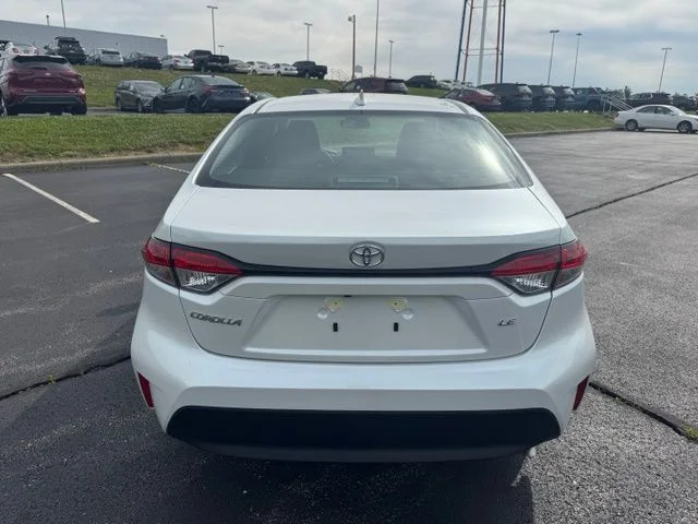 New 2026 Wind Chill Pearl Toyota LE image 4