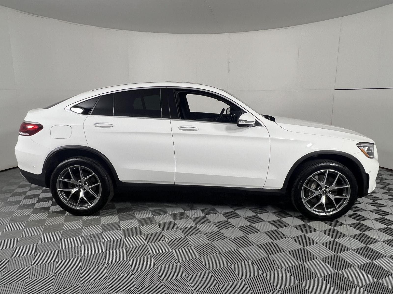 Used 2023 Polar White Mercedes-Benz GLC 300 image 12