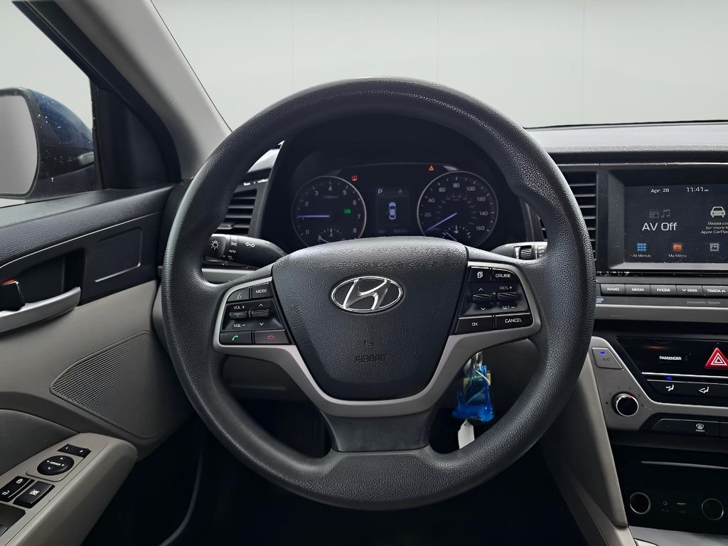 Used 2018 Lakeside Blue Hyundai SEL image 11
