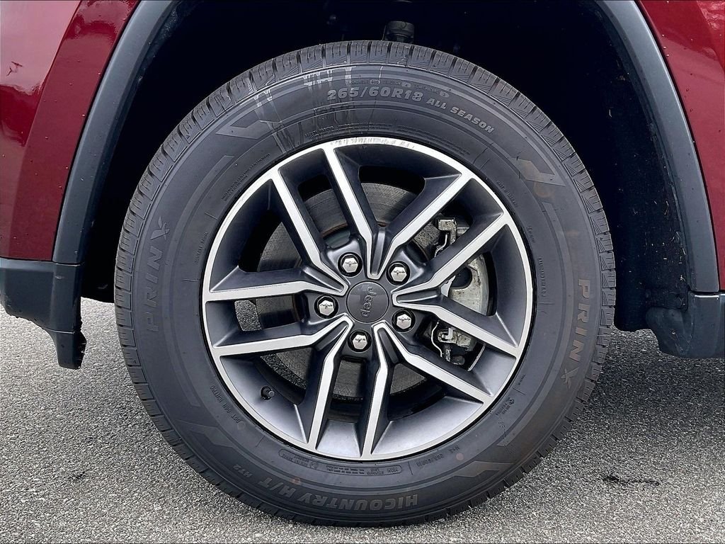 Used 2022 Velvet Red Pearlcoat Jeep Limited image 7