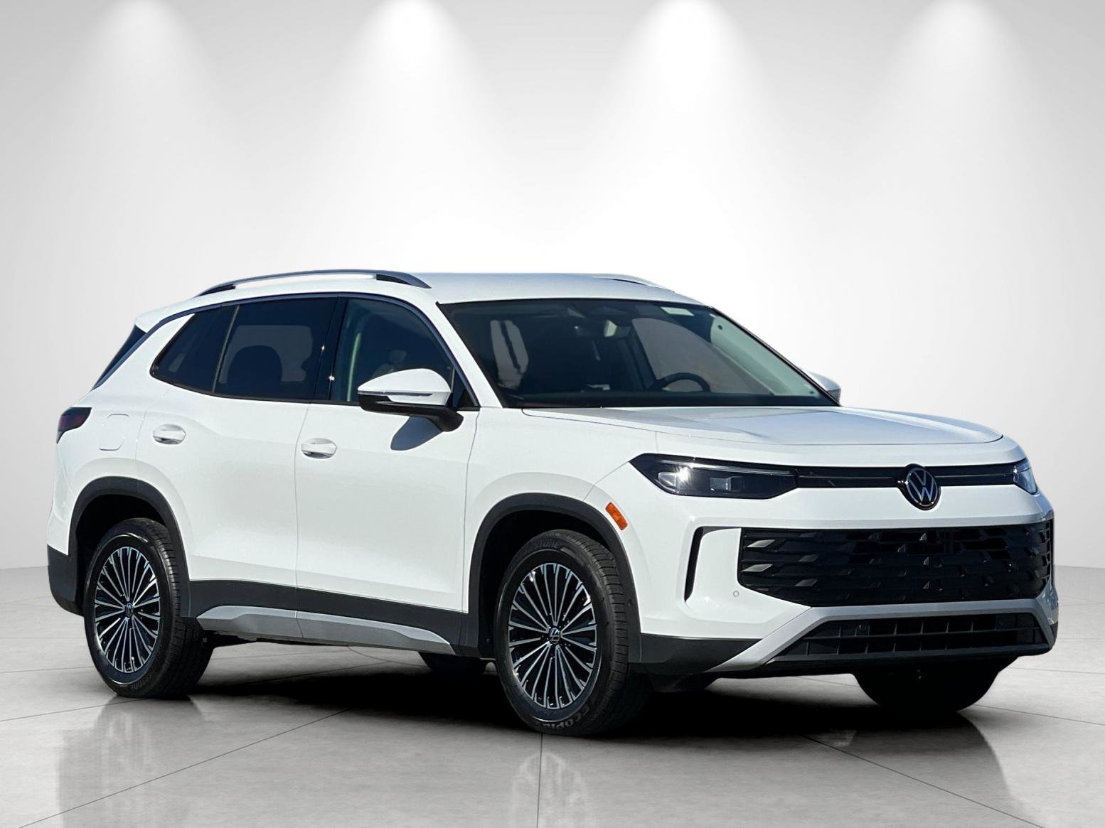 New 2026 Pure White Volkswagen S image 7