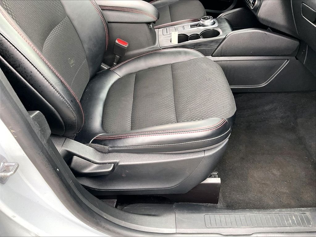 Used 2025 Silver Metallic Ford ST-Line Select image 35
