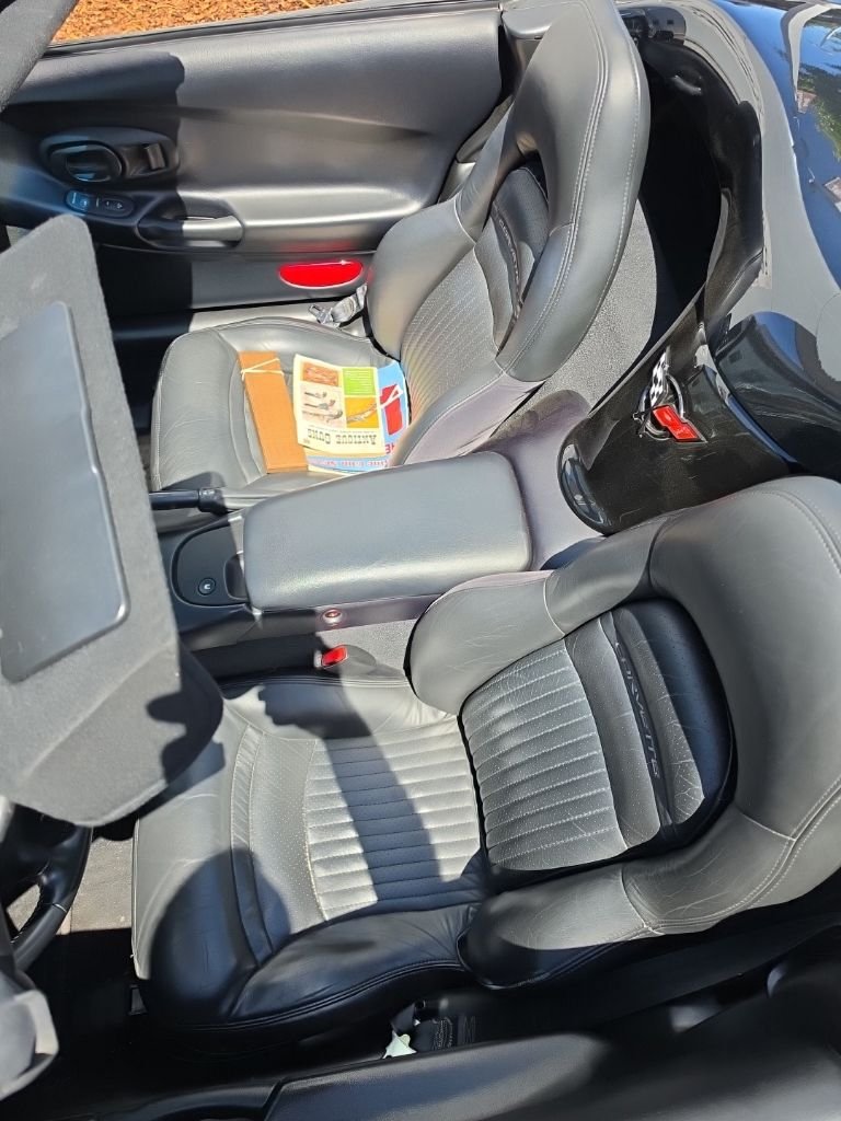 Used 1999 Black Chevrolet Base image 5
