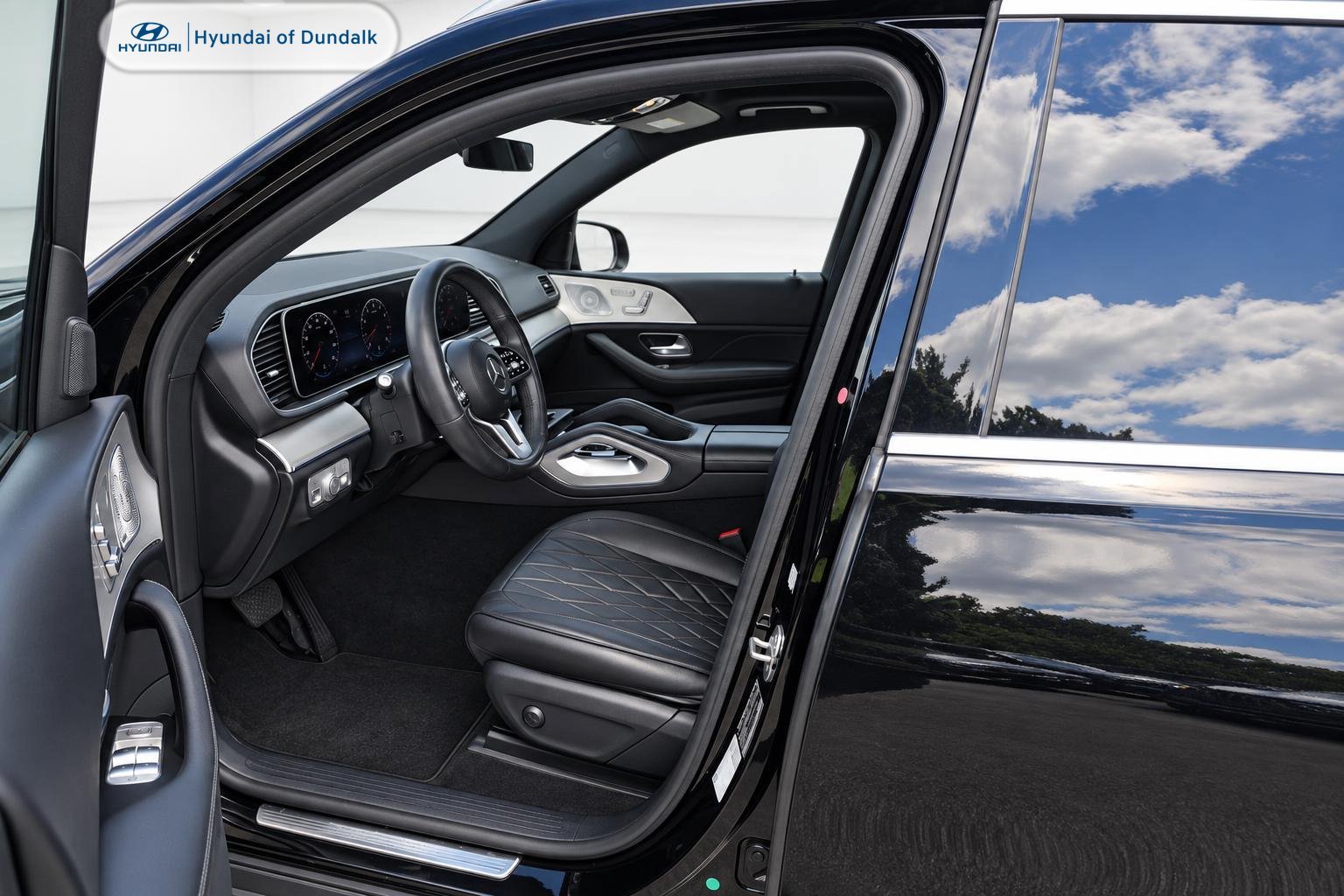 Used 2020 Black Mercedes-Benz GLE 350 image 3