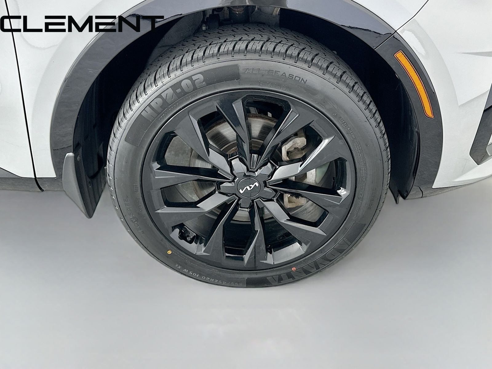 Used 2023 Gray Kia SX image 38