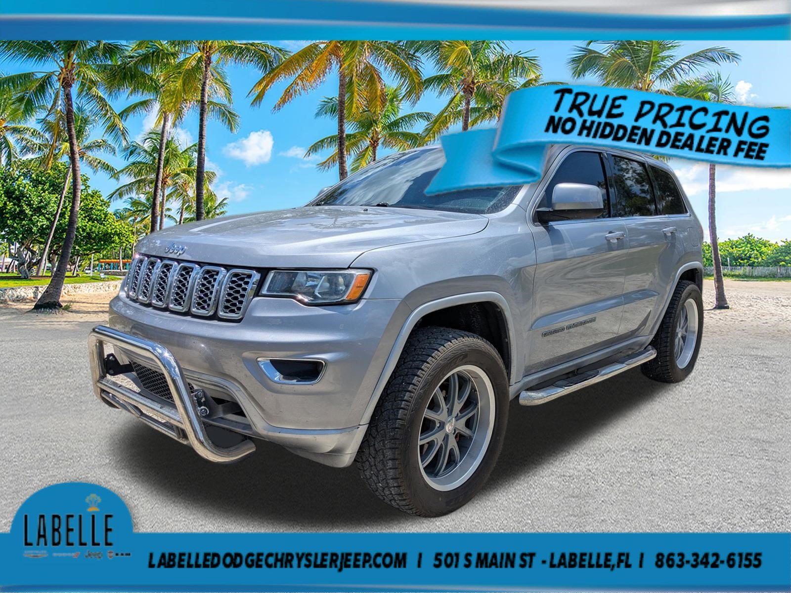 Used 2018 Billet Silver Metallic Clearcoat Jeep Laredo E image 8