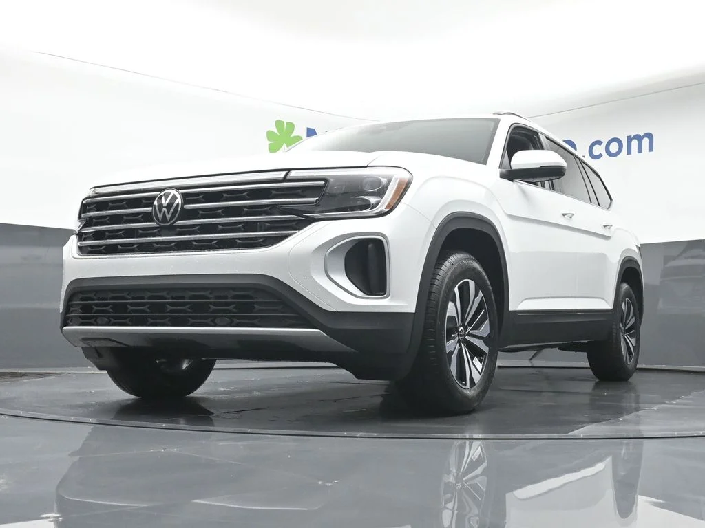 New 2026 White/off-white Volkswagen 2.0T SE image 6