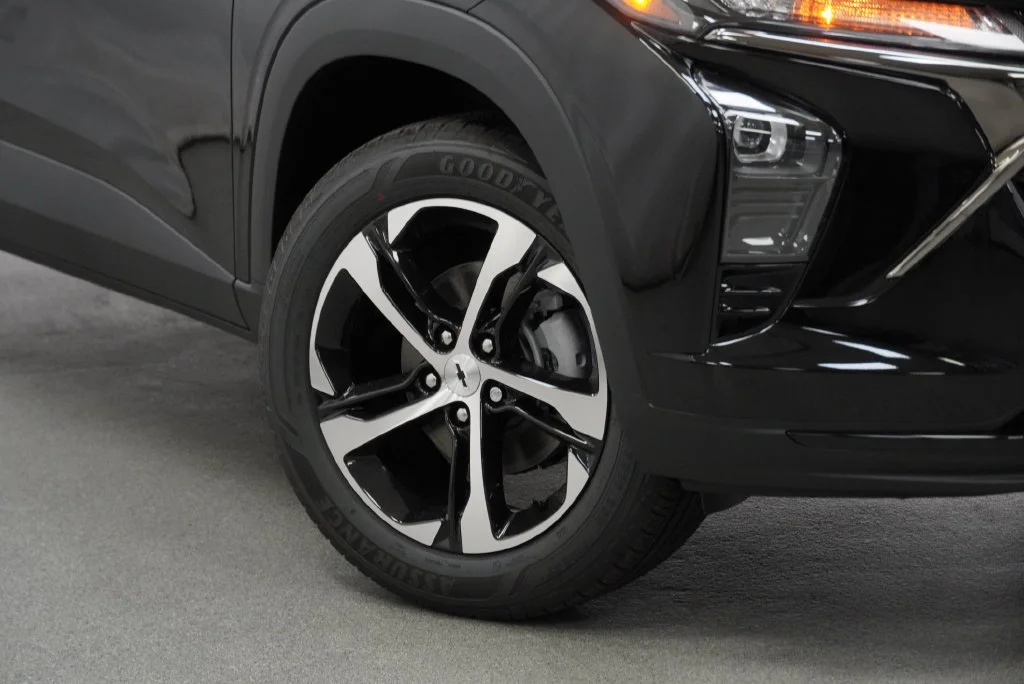 New 2026 Mosaic Black Metallic Chevrolet 1RS image 8