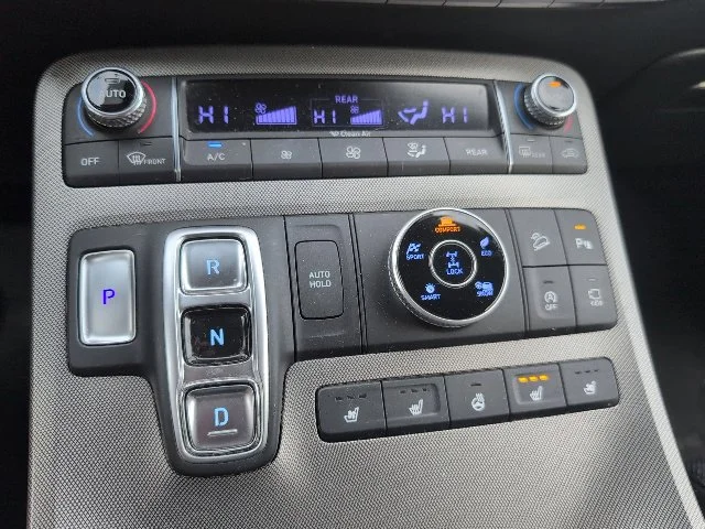 Used 2021 Black Hyundai Limited image 20